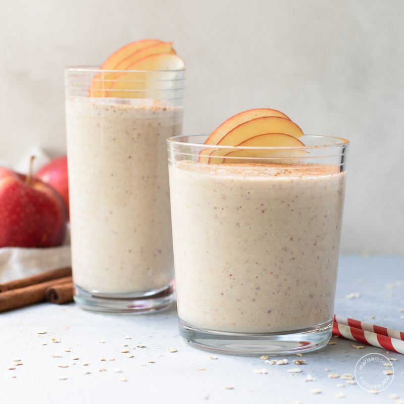 Apple Cinnamon Oat Smoothie