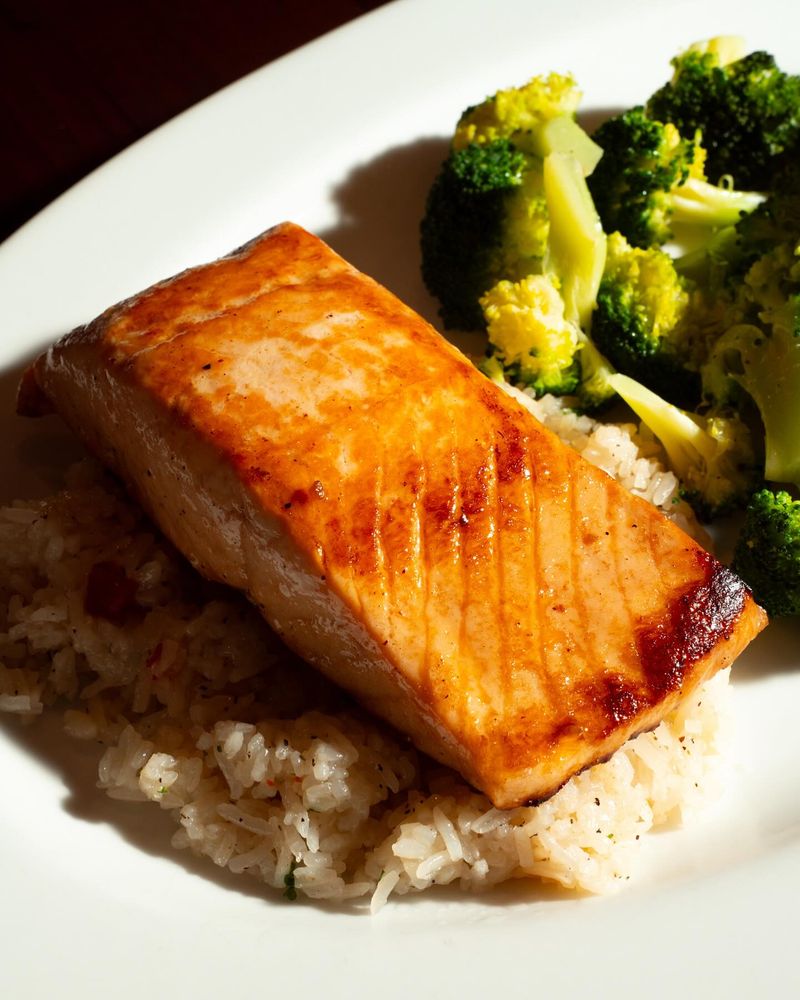 LongHorn Steakhouse’s Grilled Salmon
