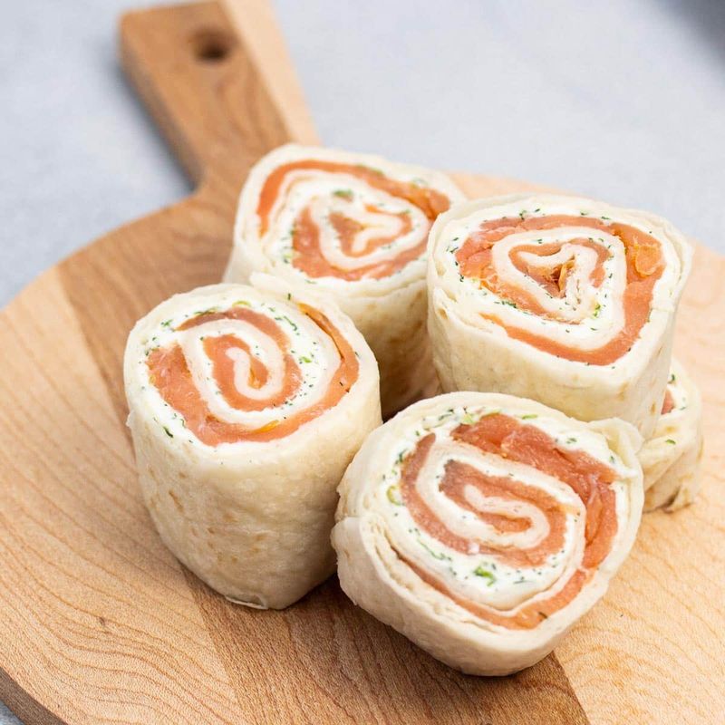 Smoked Salmon & Cream Cheese Roll-Ups