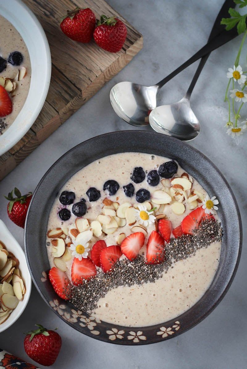 Banana-Almond Smoothie Bowls