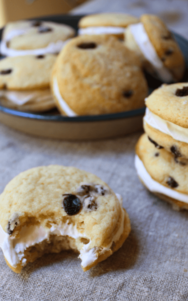 Raisin Creme Pie