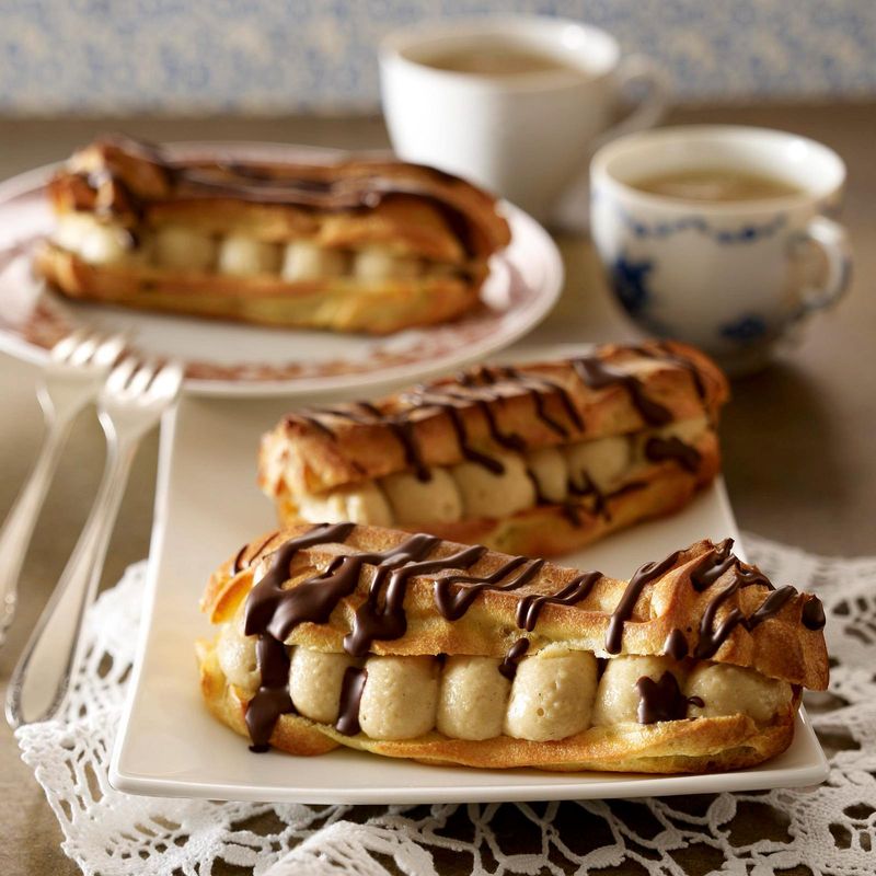 Liebesknochen (Éclair-style “Love Bones”)