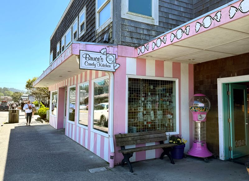 Bruce’s Candy Kitchen – Cannon Beach, Oregon