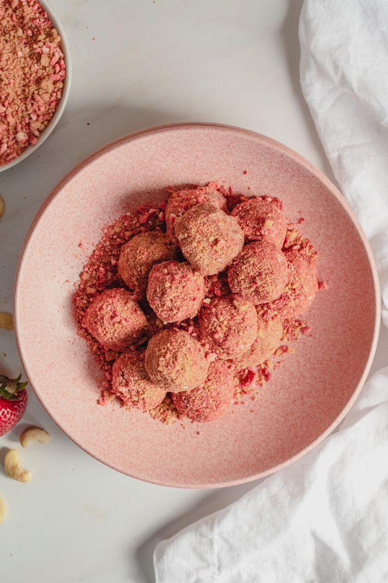 Strawberry Shortcake Balls