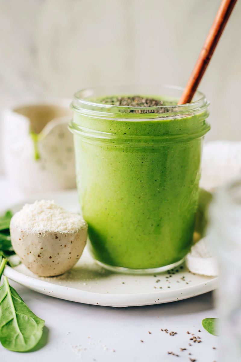 Small Smoothie (Unsweetened Almond Milk + Spinach + Protein Powder)
