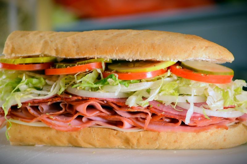 Lenny’s Grill & Subs