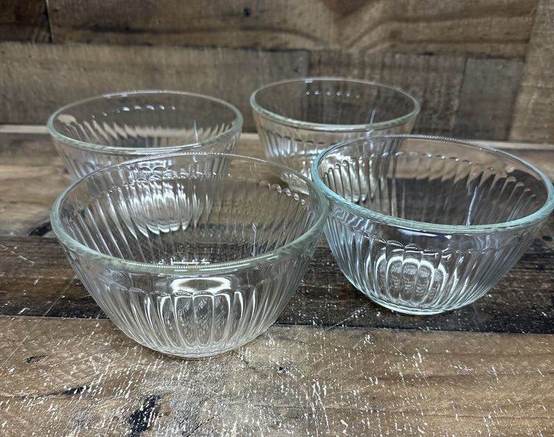 Glass Mixing Bowls (Especially Pyrex)