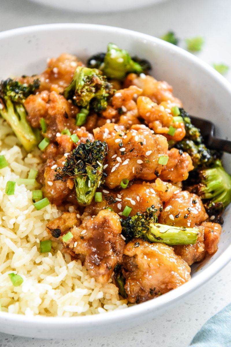 Mandarin Orange Chicken + Brown Rice + Broccoli