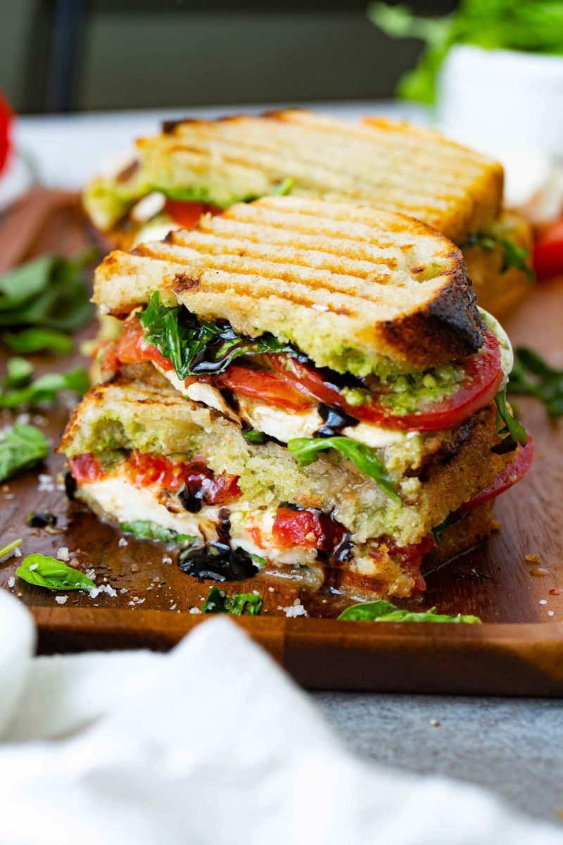 Caprese (Mozzarella, Tomato, Basil)