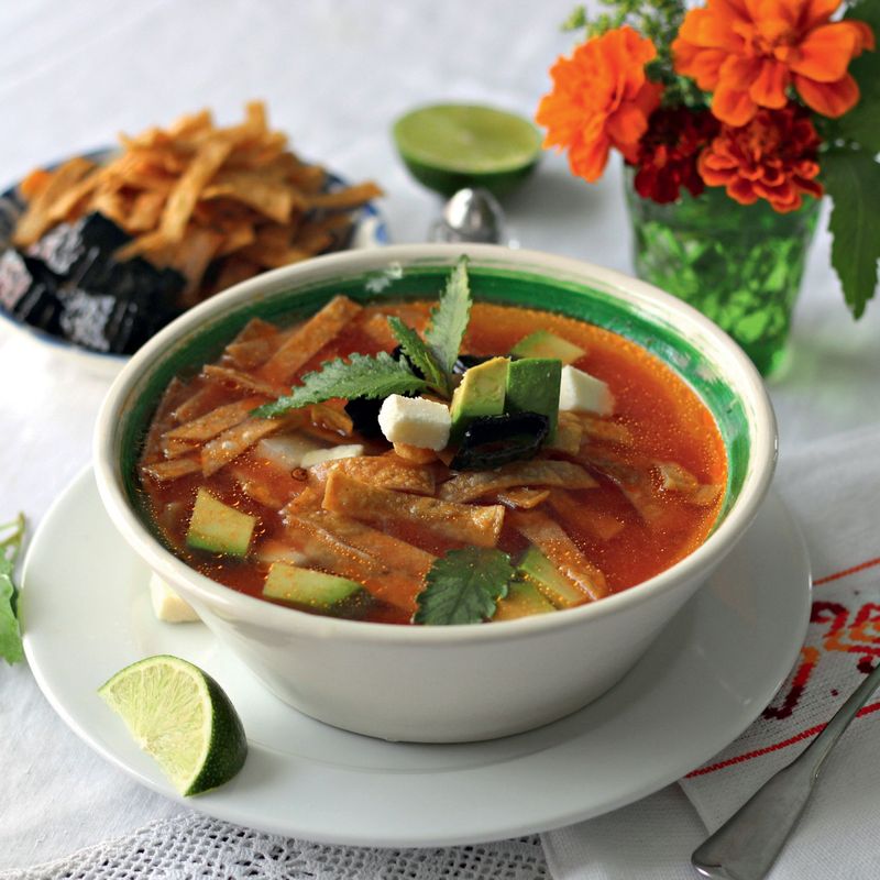 Sopa de Tortilla (Tortilla Soup)