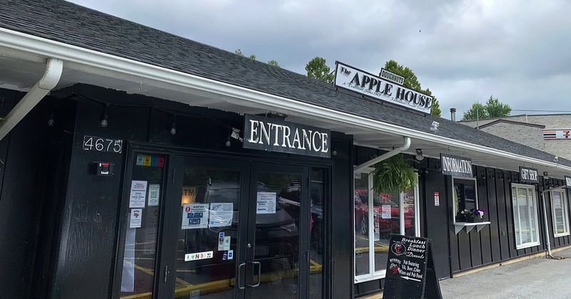 The Apple House – Linden
