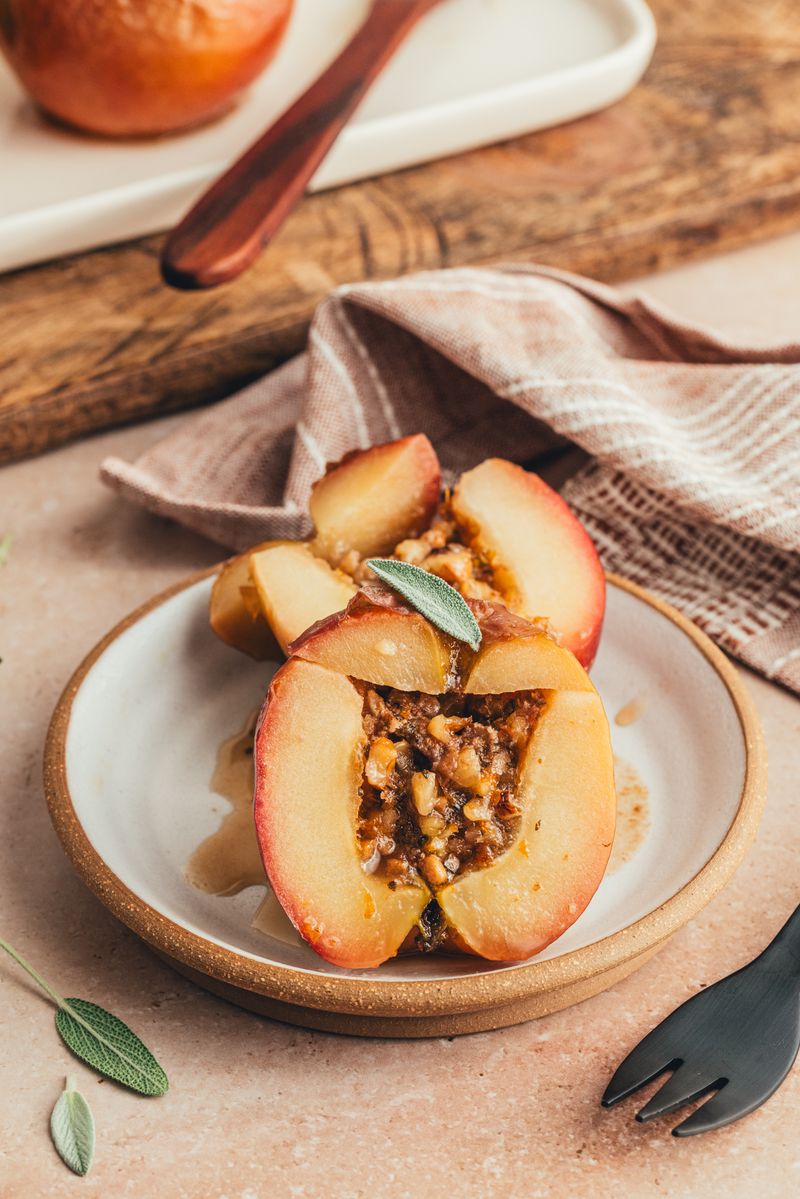Baked Apples with Walnuts and Cinnamon