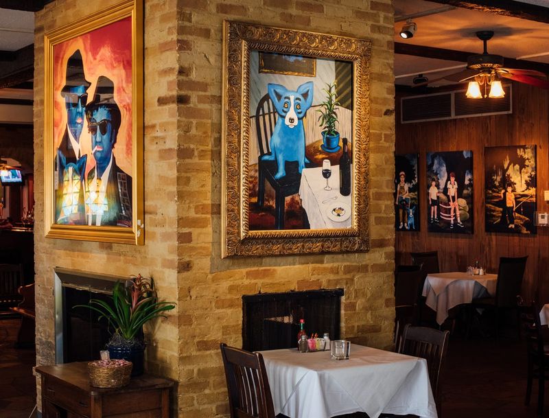 Blue Dog Café – Lafayette
