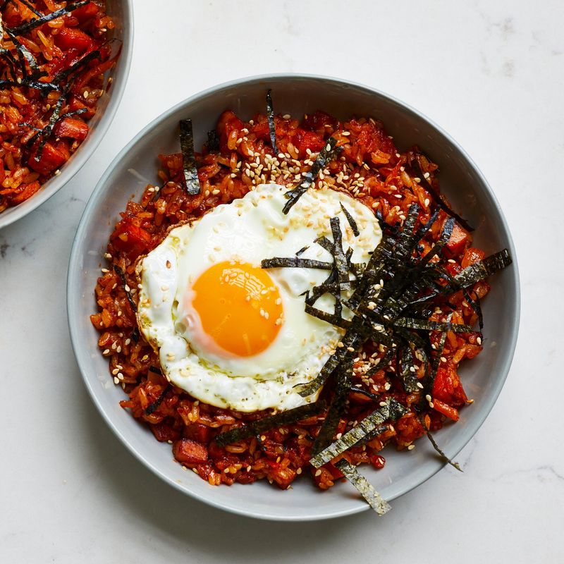 Korean Kimchi Fried Rice (Kimchi Bokkeumbap)