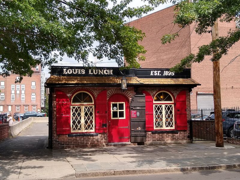 Connecticut: Louis' Lunch