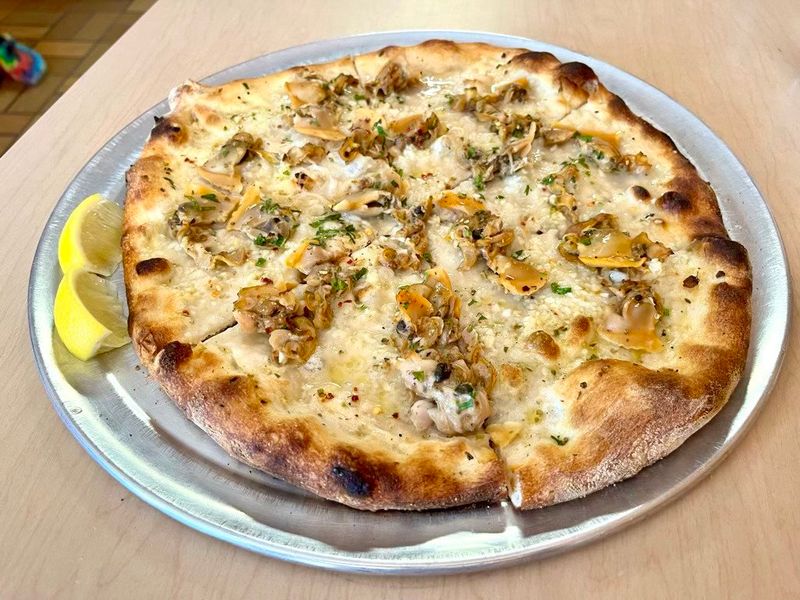 Connecticut – White Clam Pizza