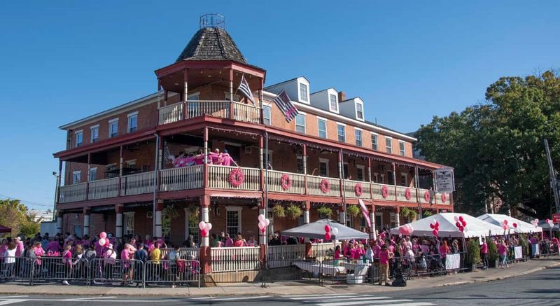 Delaware – Deer Park Tavern (Newark)