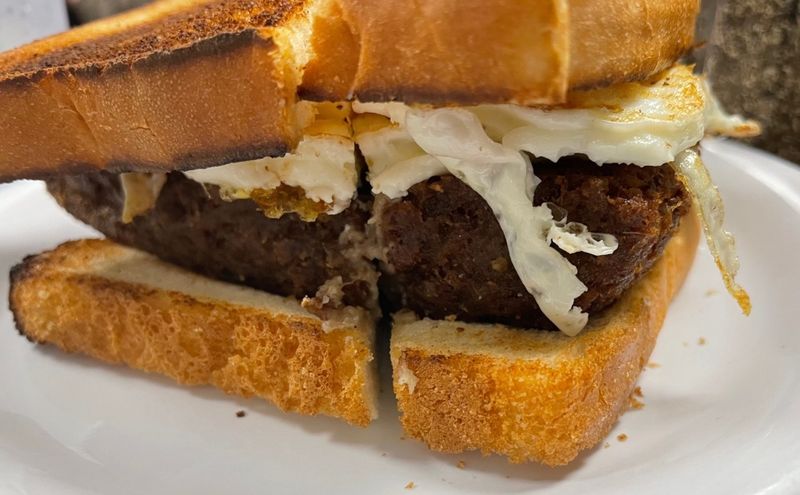 Delaware – Scrapple Sandwich