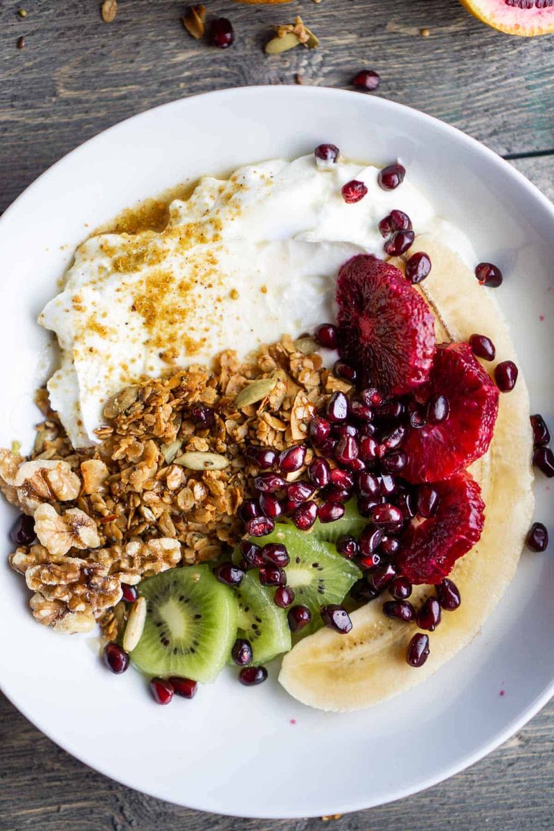 Sweetened Yogurt with Granola