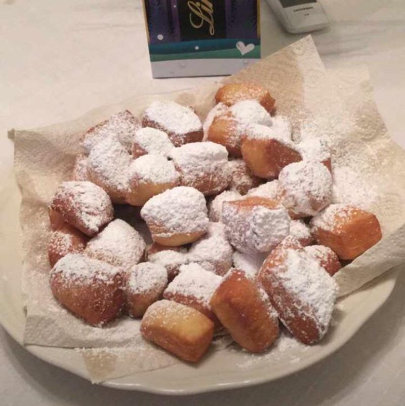 Schmalzkuchen (German Mini Doughnuts)