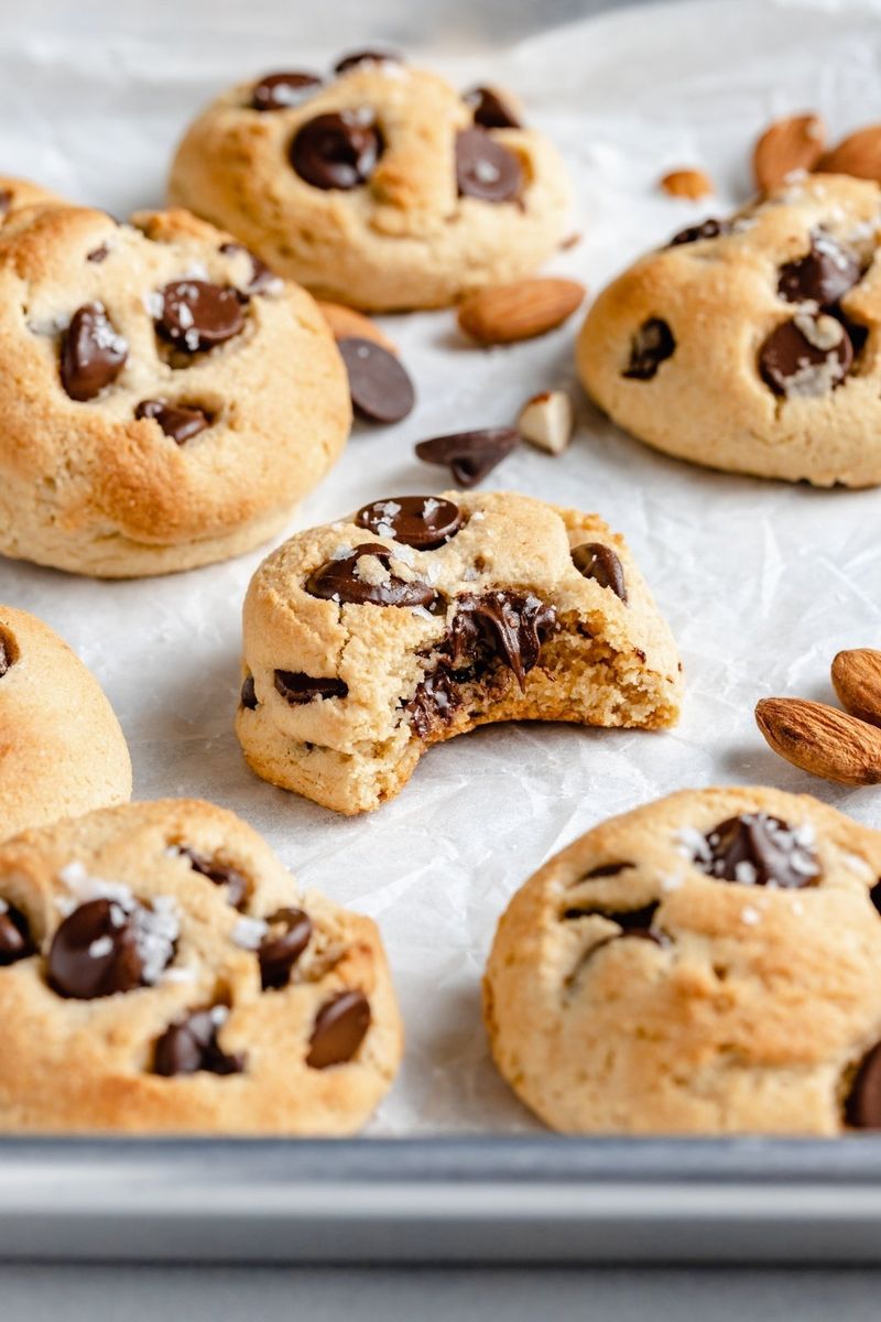 Almond Flour Chocolate Chip Cookies