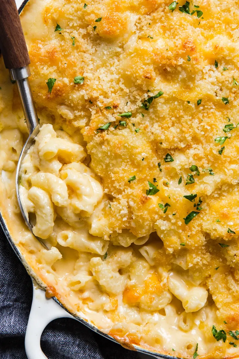 Macaroni and Cheese (Baked with a Crusty Top)