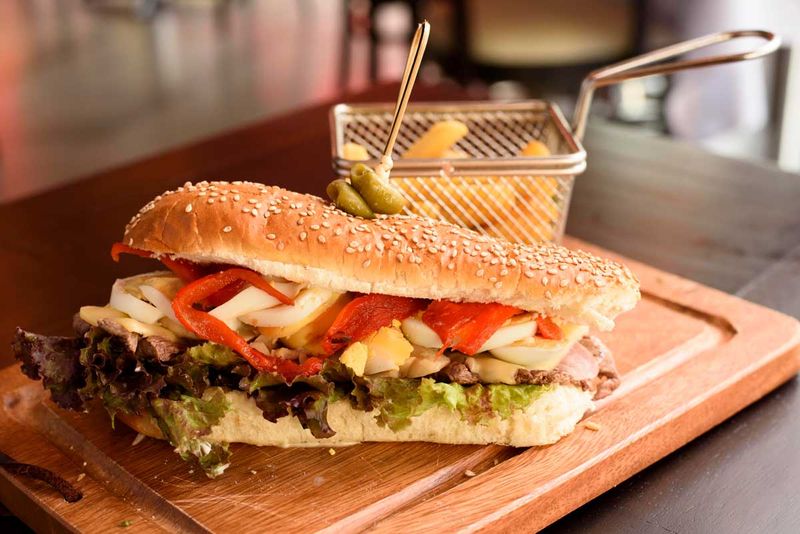 Chivito – Street Food (Uruguay)
