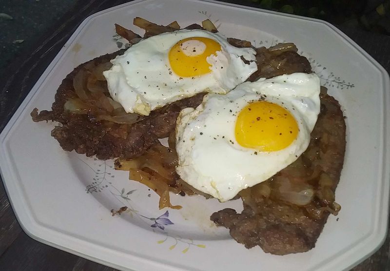 Liver and Onions with Eggs