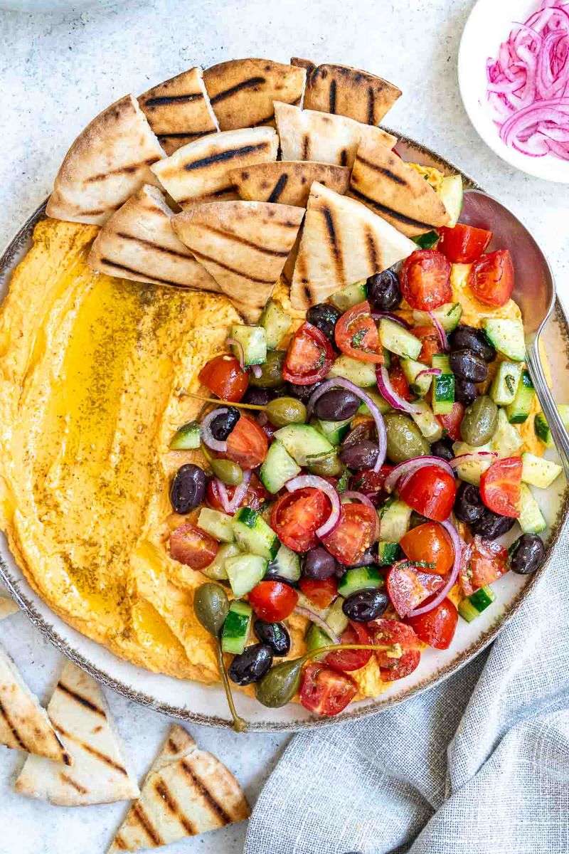 Creamy Hummus Platters with Pita Chips