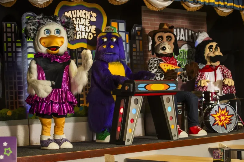 Chuck E. Cheese (original format)