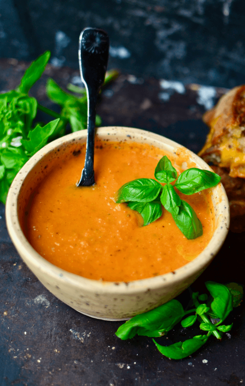 Creamy Tomato Basil Soup (No Cream Needed)