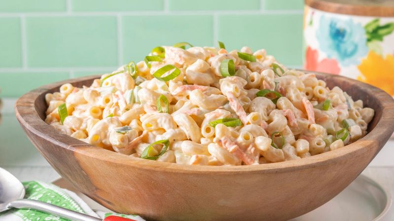 Hawaii: Macaroni Salad