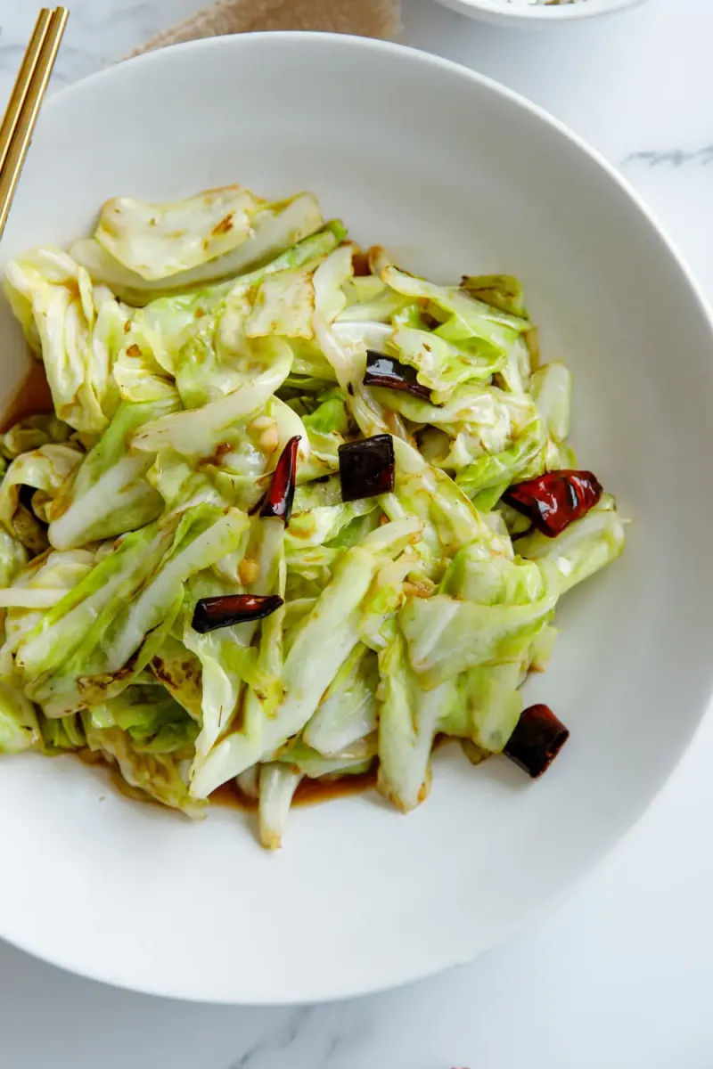Stir-Fried Cabbage with Garlic and Chili Oil