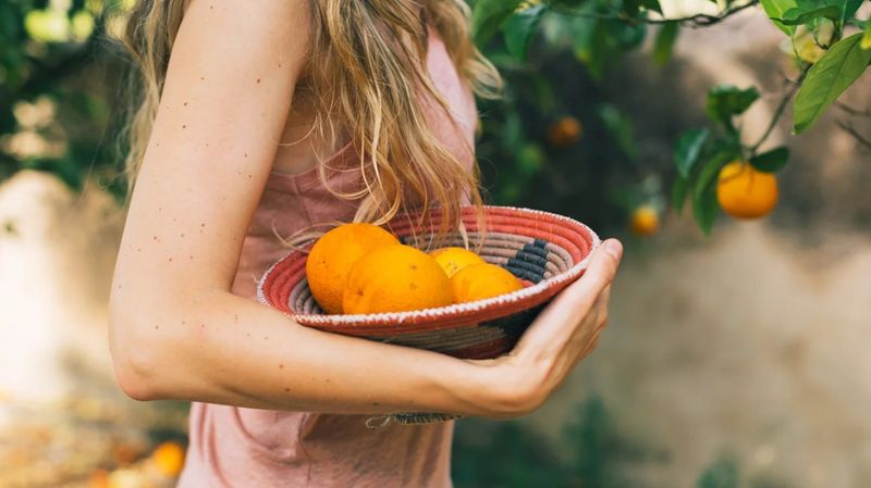 Oranges (whole, not juiced)