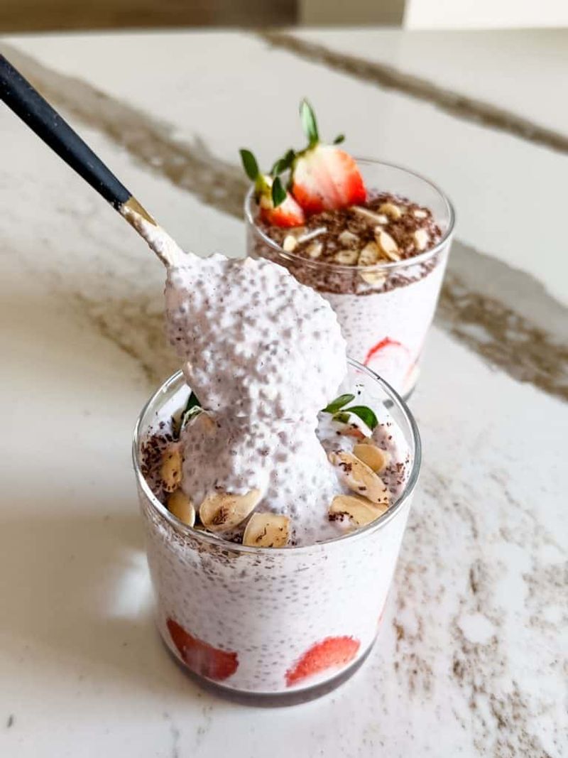 Cottage Cheese with Chia Seeds, Walnuts, and Cinnamon
