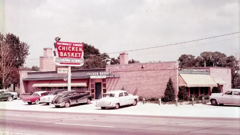 Illinois: Dell Rhea’s Chicken Basket (Willowbrook)