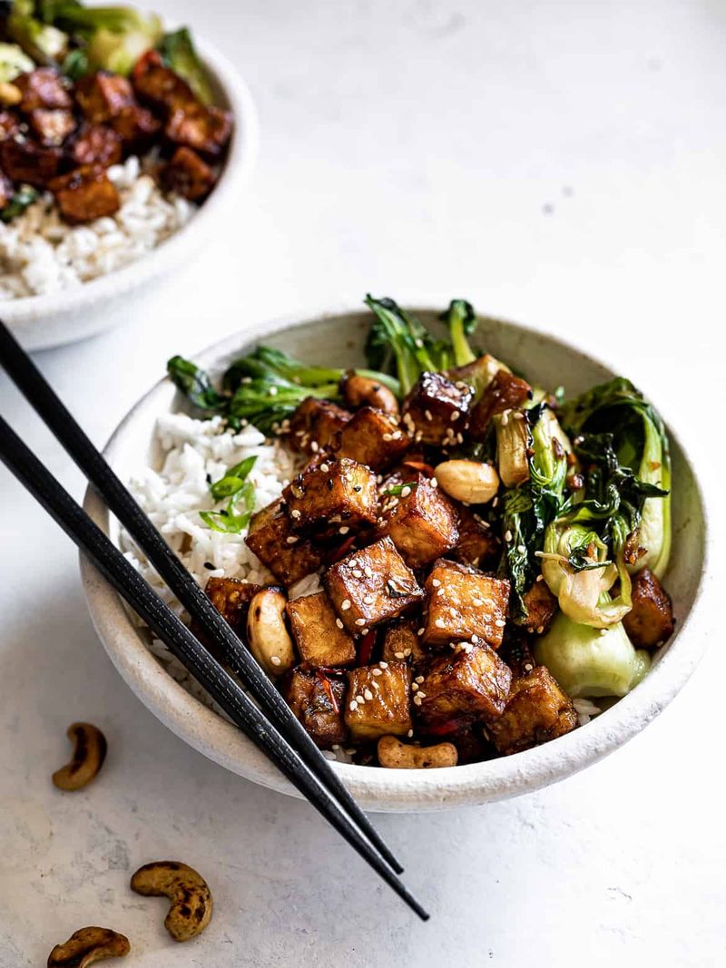 Stir-Fried Tofu with Baby Bok Choy and Ginger