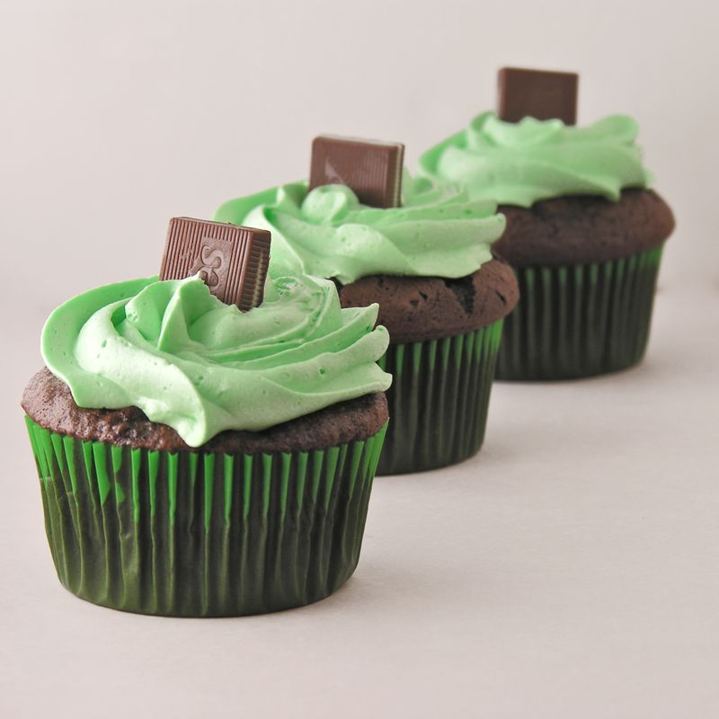 Chocolate Mint Grasshopper Cupcakes