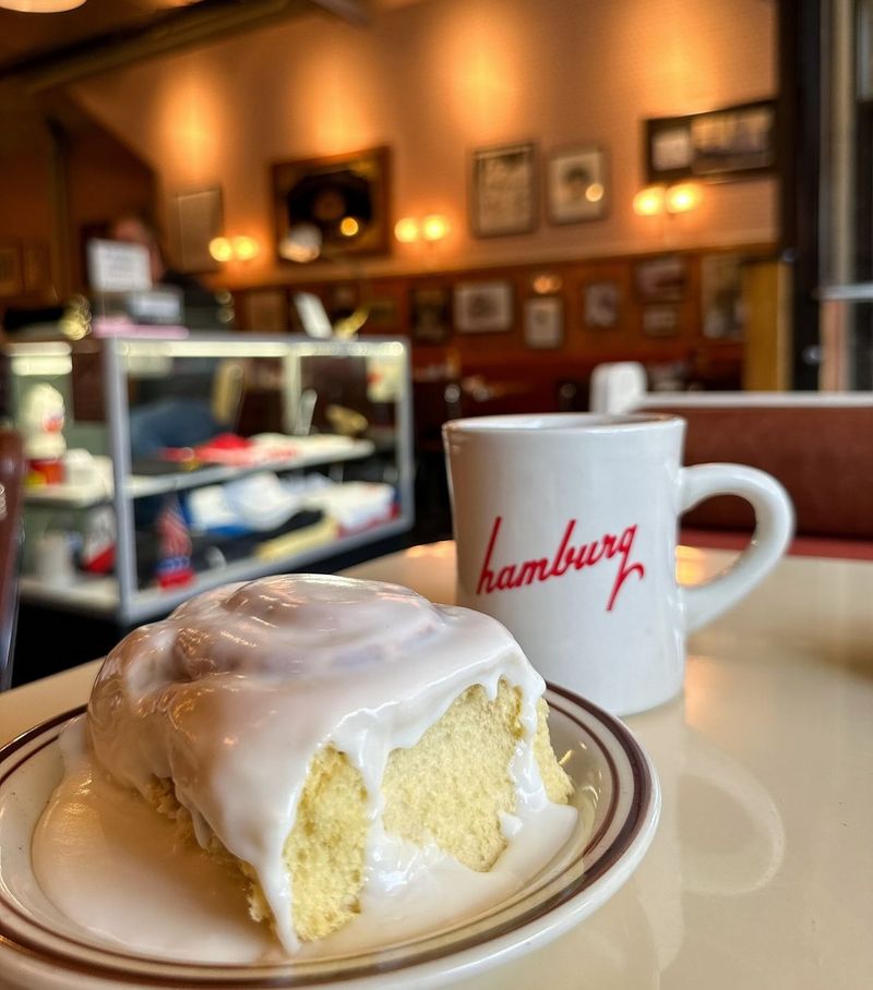 Iowa: Cinnamon Rolls