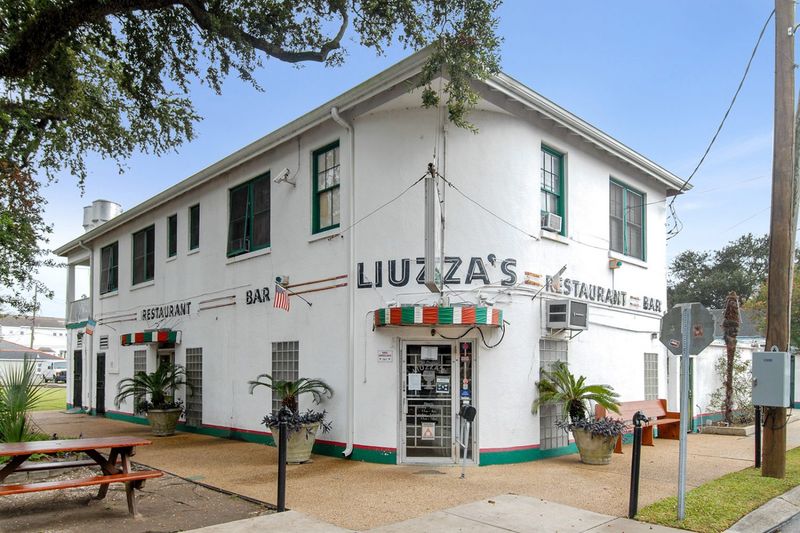 Louisiana: Liuzza’s (New Orleans)
