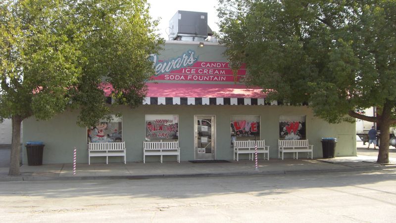 Dewar’s Candy Shop – Bakersfield, California