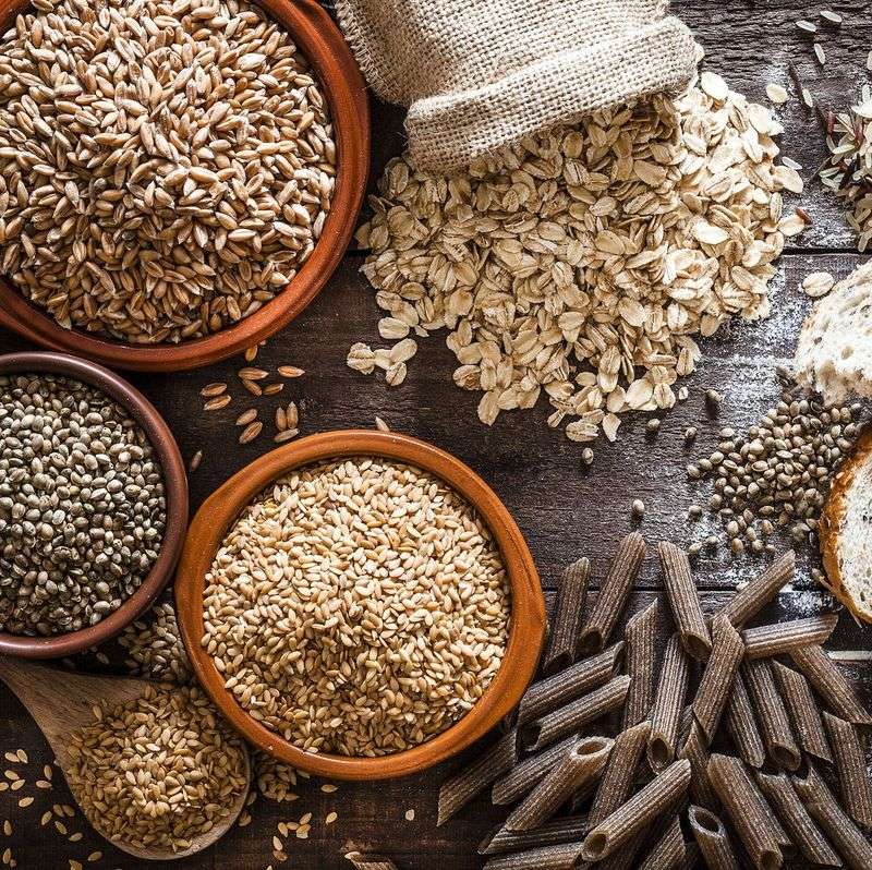 Whole Grains (Quinoa, Brown Rice, Oats)