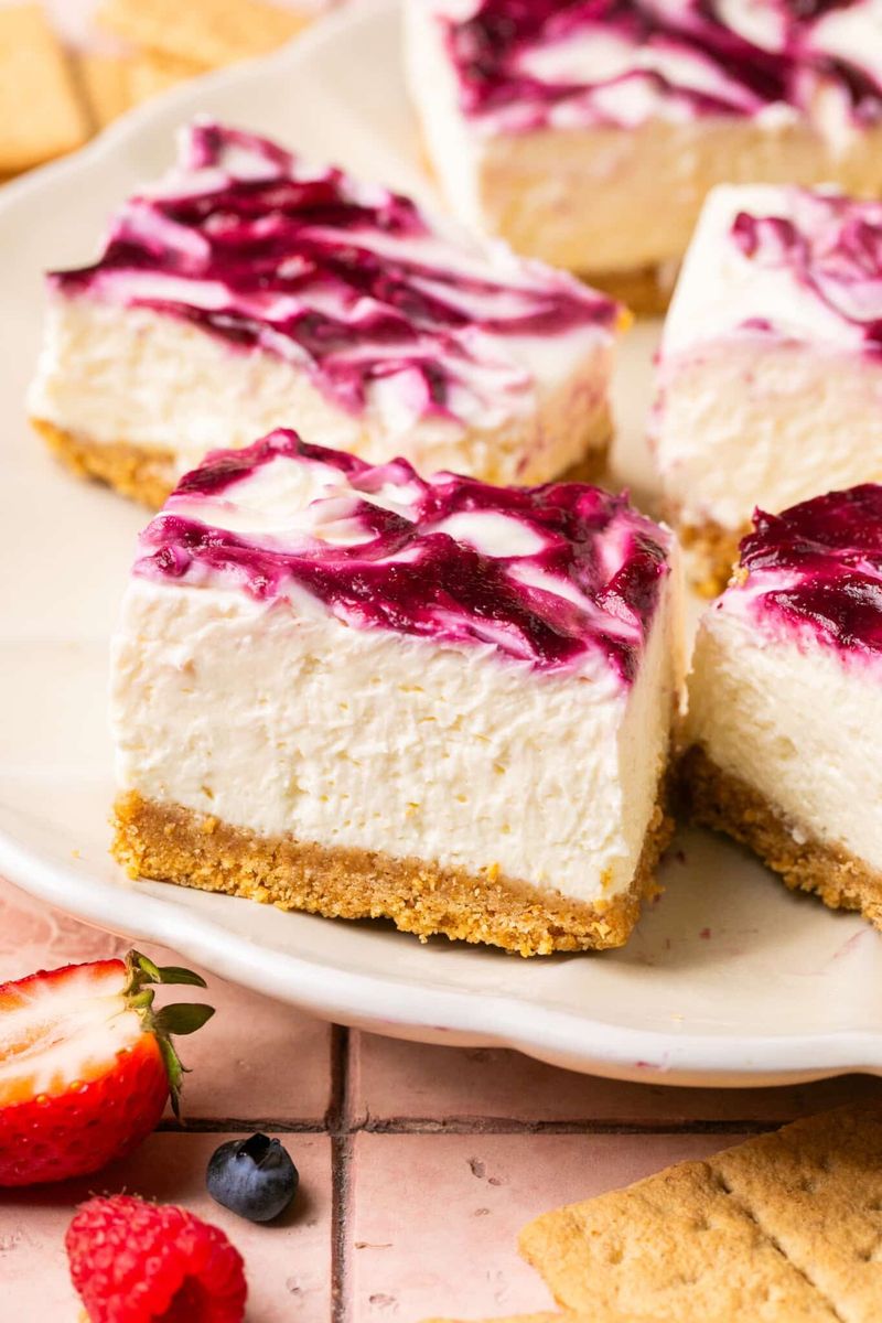 No-Bake Berry Cheesecake Bars