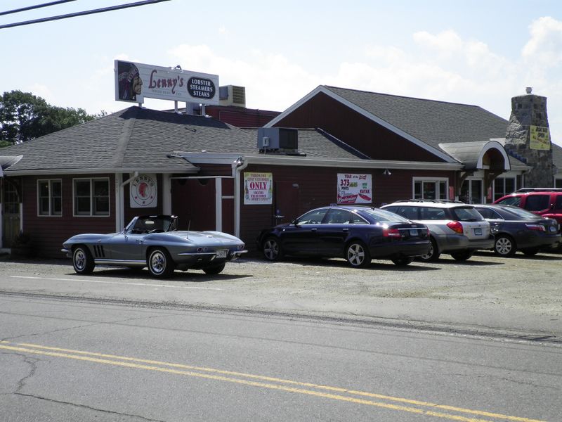 Lenny’s Indian Head Inn (Branford, CT)