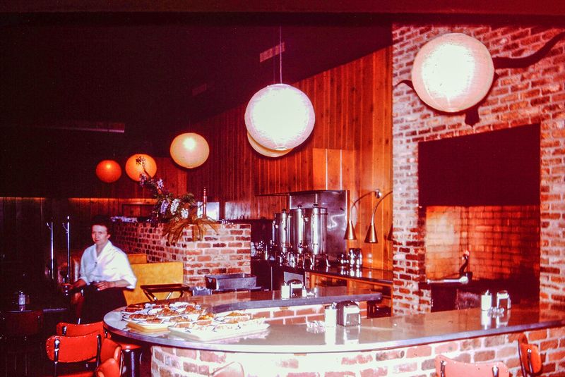Spoons Bar & Grill