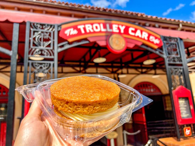 Carrot Cake Cookie (Trolley Car Café, Hollywood Studios)