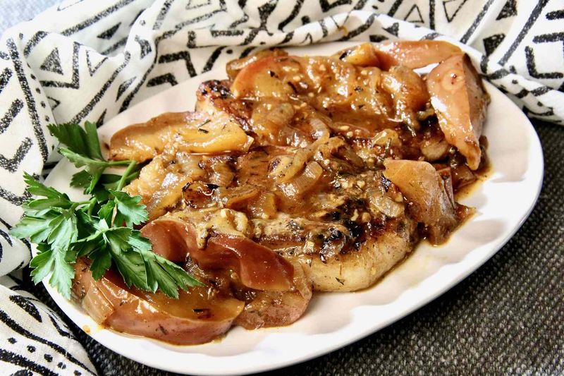 Pork Chops and Apples