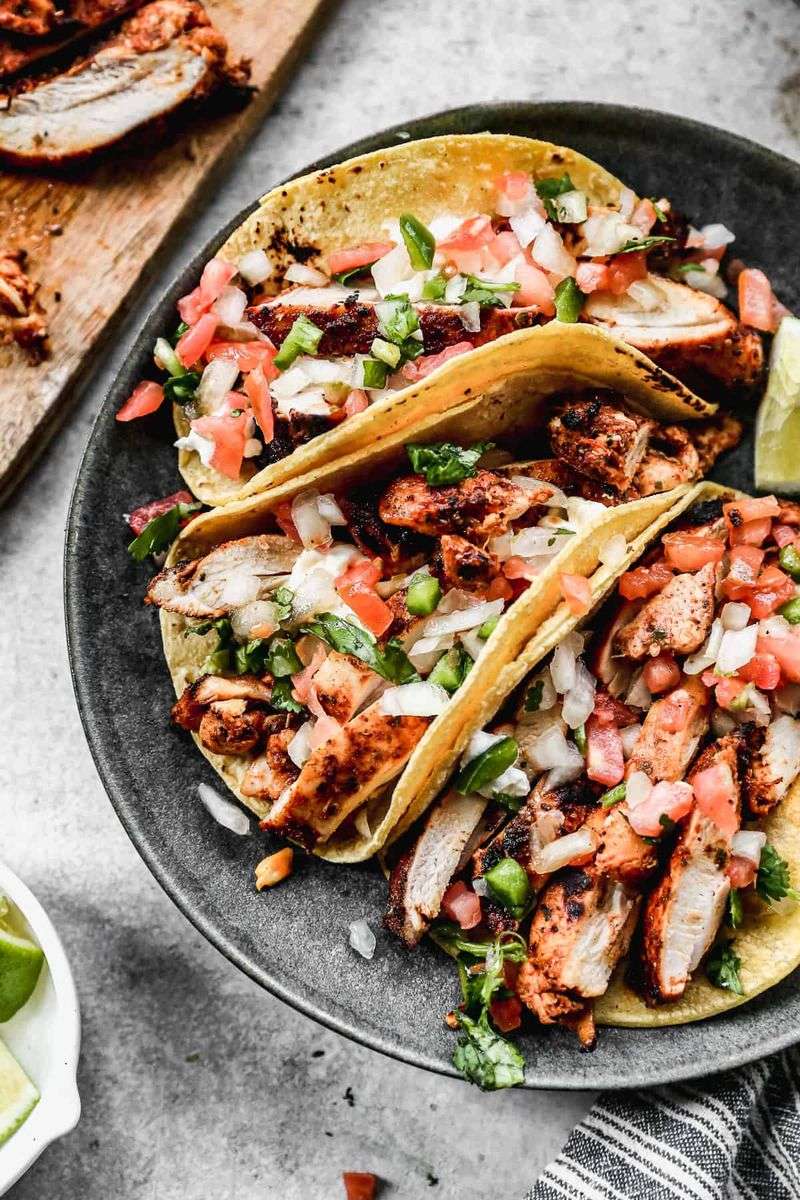 La Salsa Fresh Mexican Grill