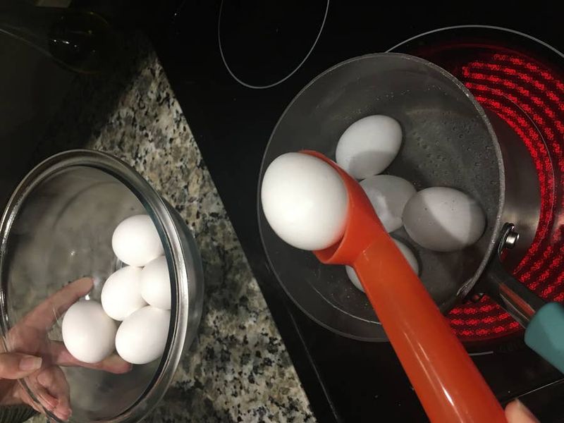 Myth: You can tell if an egg is cooked just by spinning it