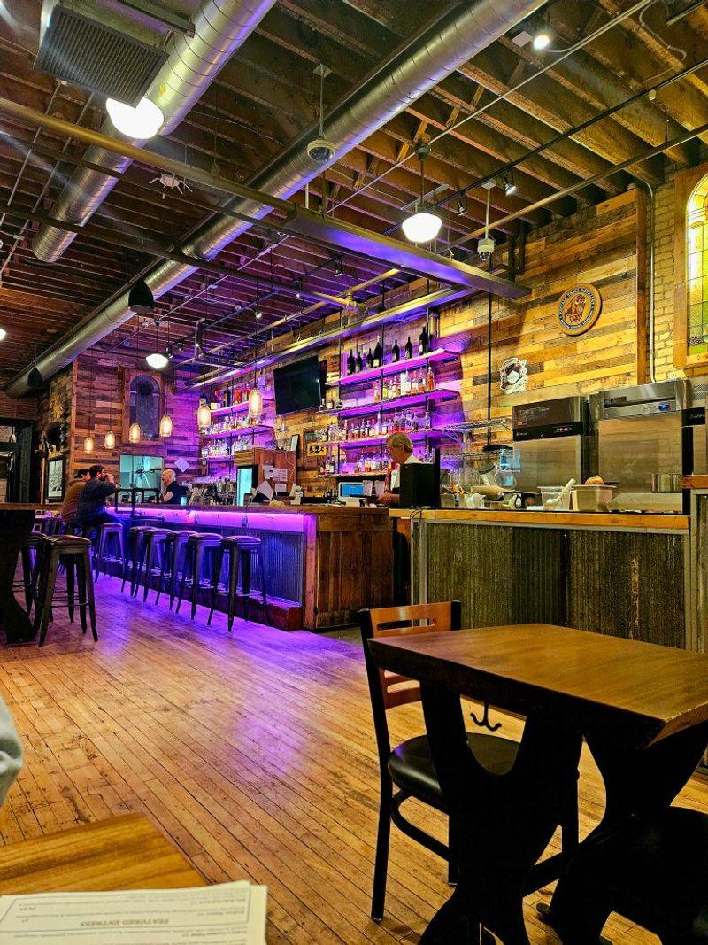 North Dakota: HoDo Restaurant – Fargo